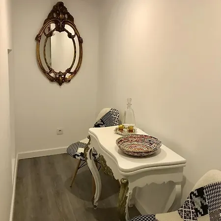 Apartment Alfama'S Nest Adica